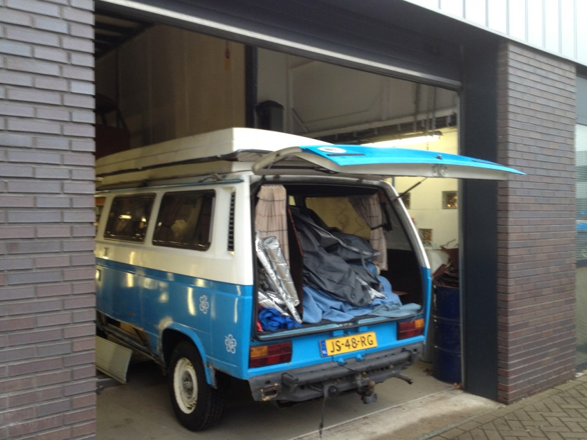 T3 Beachbusje bij de lasser